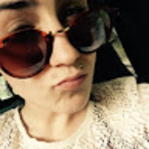 Meet your Posher, Krysta - Picture 1 of 1